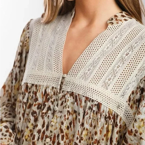 Gimmicks The Buckle Pieced Woven Lace Blouse Women’s size Small - Picture 4 of 16